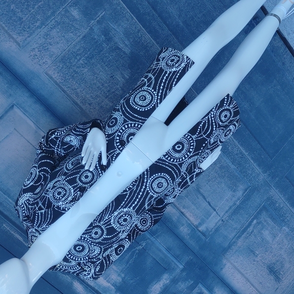 PARISIAN'S SIGNATURE LADIES' LUXURY GEOMETRIC PRINT KNEE-LENGTH OVERCOAT - Picture 10 of 17